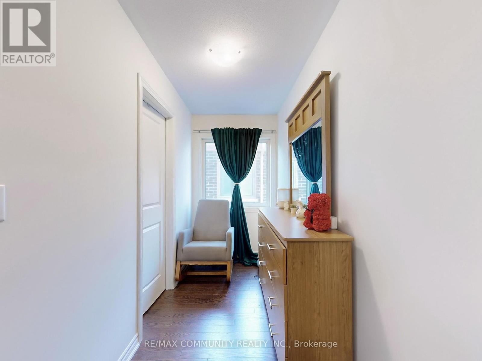 Photo 27 of 474 Twin Streams Road, Whitby ON