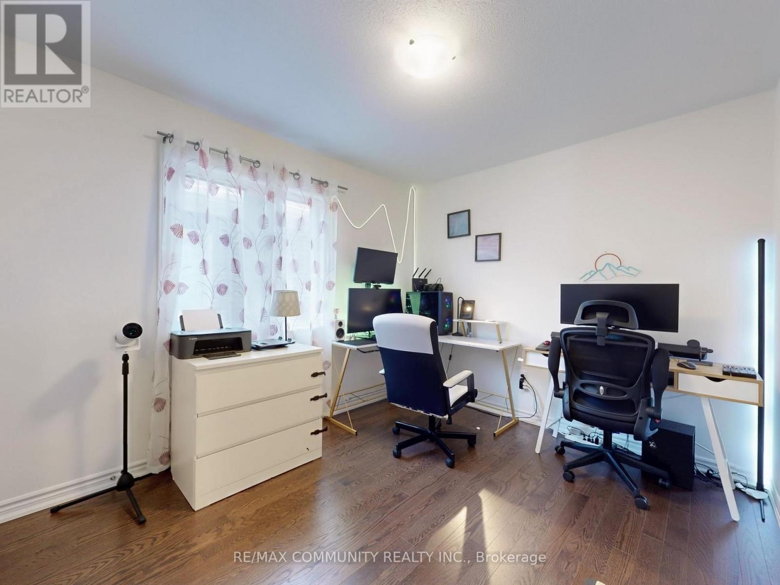 Photo 37 of 474 Twin Streams Road, Whitby ON