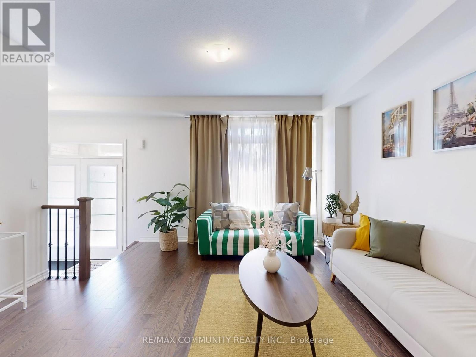 Photo 4 of 474 Twin Streams Road, Whitby ON