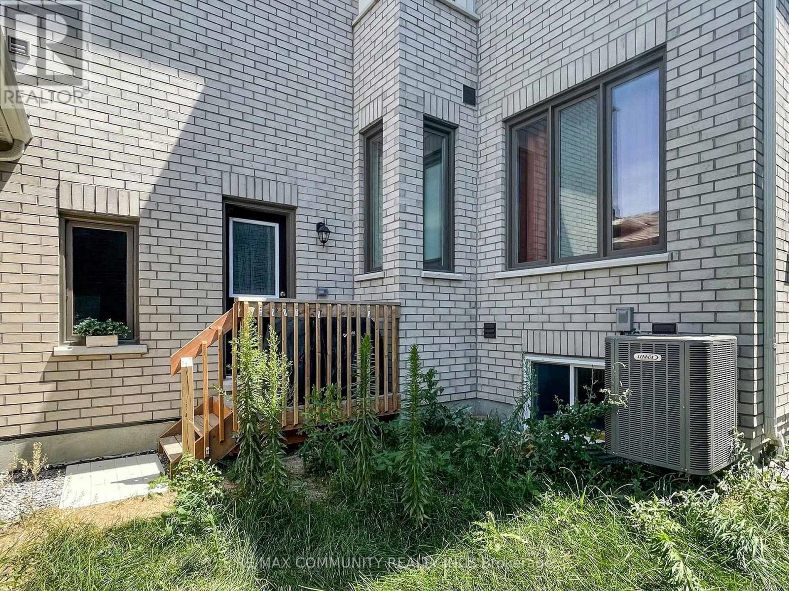 Photo 44 of 474 Twin Streams Road, Whitby ON