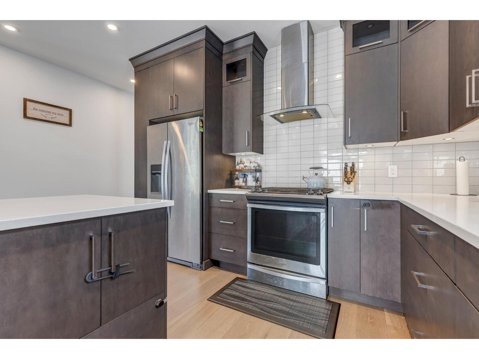 Photo 13 of 34645 3rd Avenue, Abbotsford BC