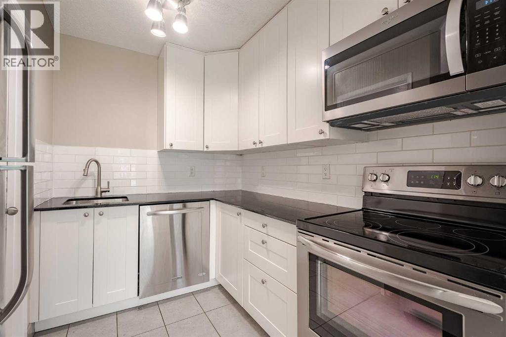 Photo 12 of 1310 3500 Varsity Drive Nw, Calgary AB