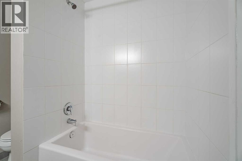 Photo 23 of 1310 3500 Varsity Drive Nw, Calgary AB