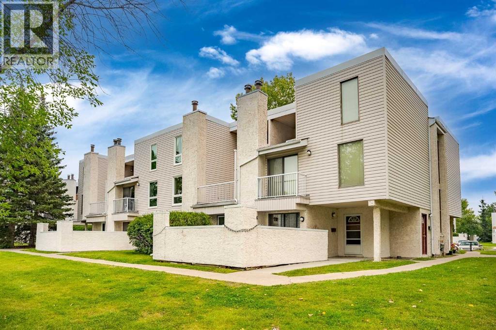 Photo 1 of 1310 3500 Varsity Drive Nw, Calgary AB
