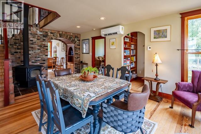  305 Bellevue Street, New Denver