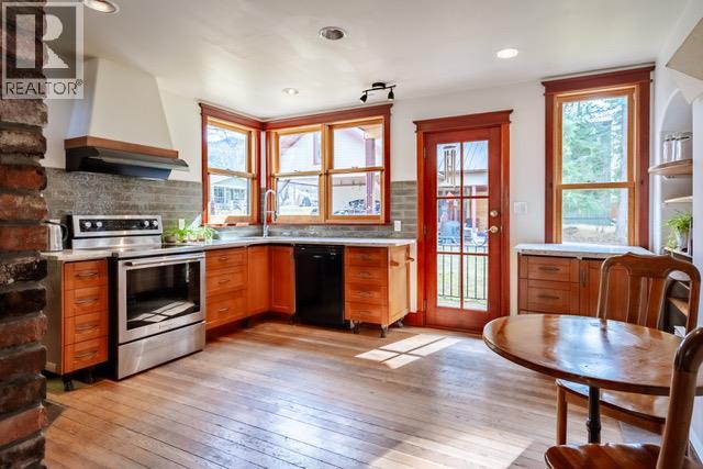  305 Bellevue Street, New Denver