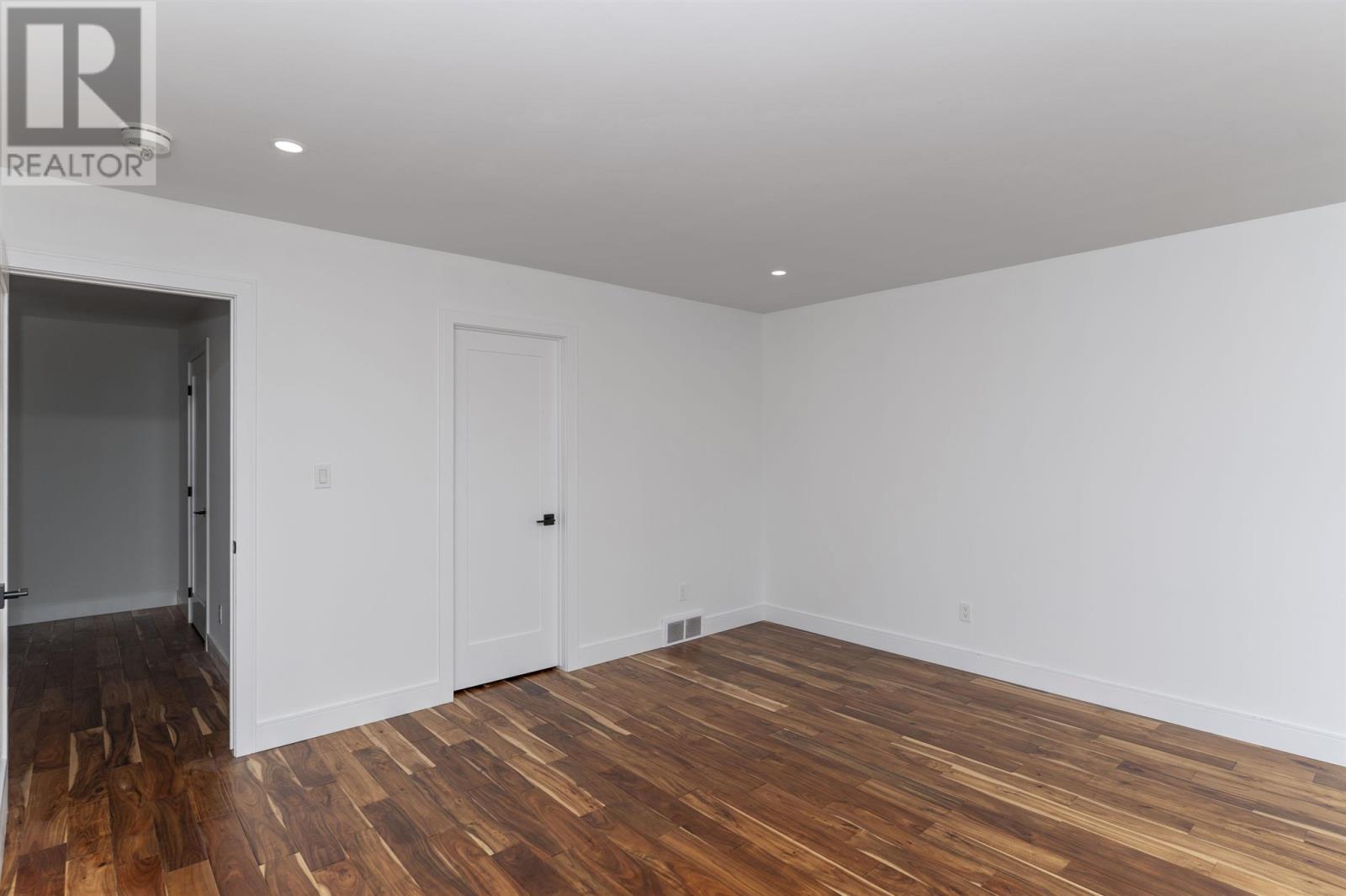 Photo 28 of 433 Muskrat Dr, Thunder Bay ON
