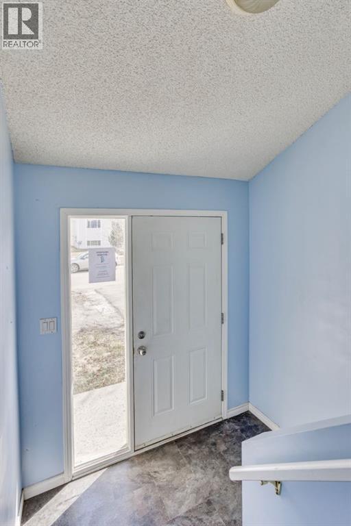 Photo 3 of 43 101 Paish Place, Fort Mcmurray AB