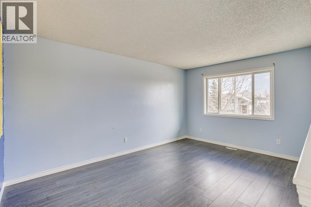 Photo 4 of 43 101 Paish Place, Fort Mcmurray AB