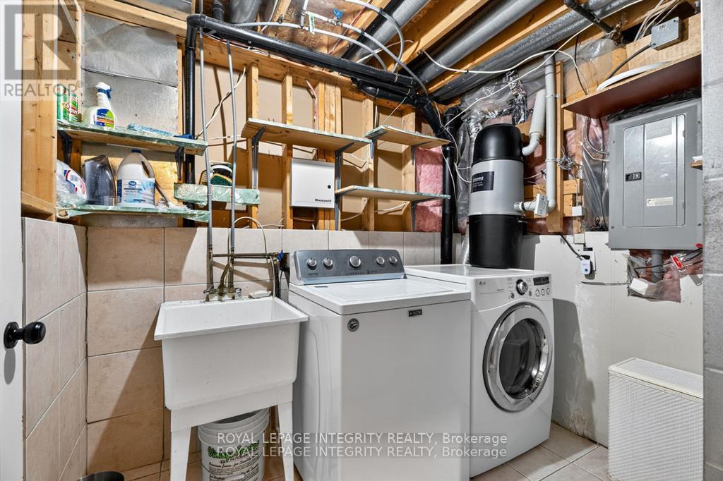 Photo 33 of 3700 Rivergate Way, Ottawa ON
