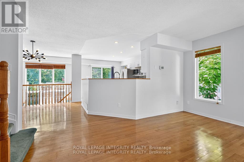 Photo 8 of 3700 Rivergate Way, Ottawa ON