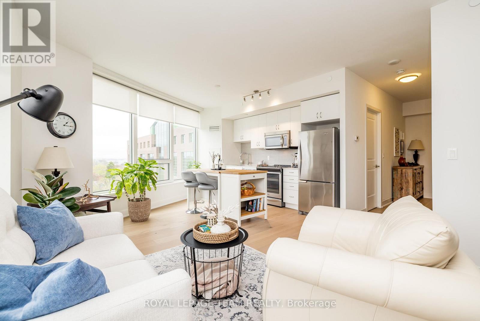 Photo 15 of 709 485 Richmond Road N, Ottawa ON