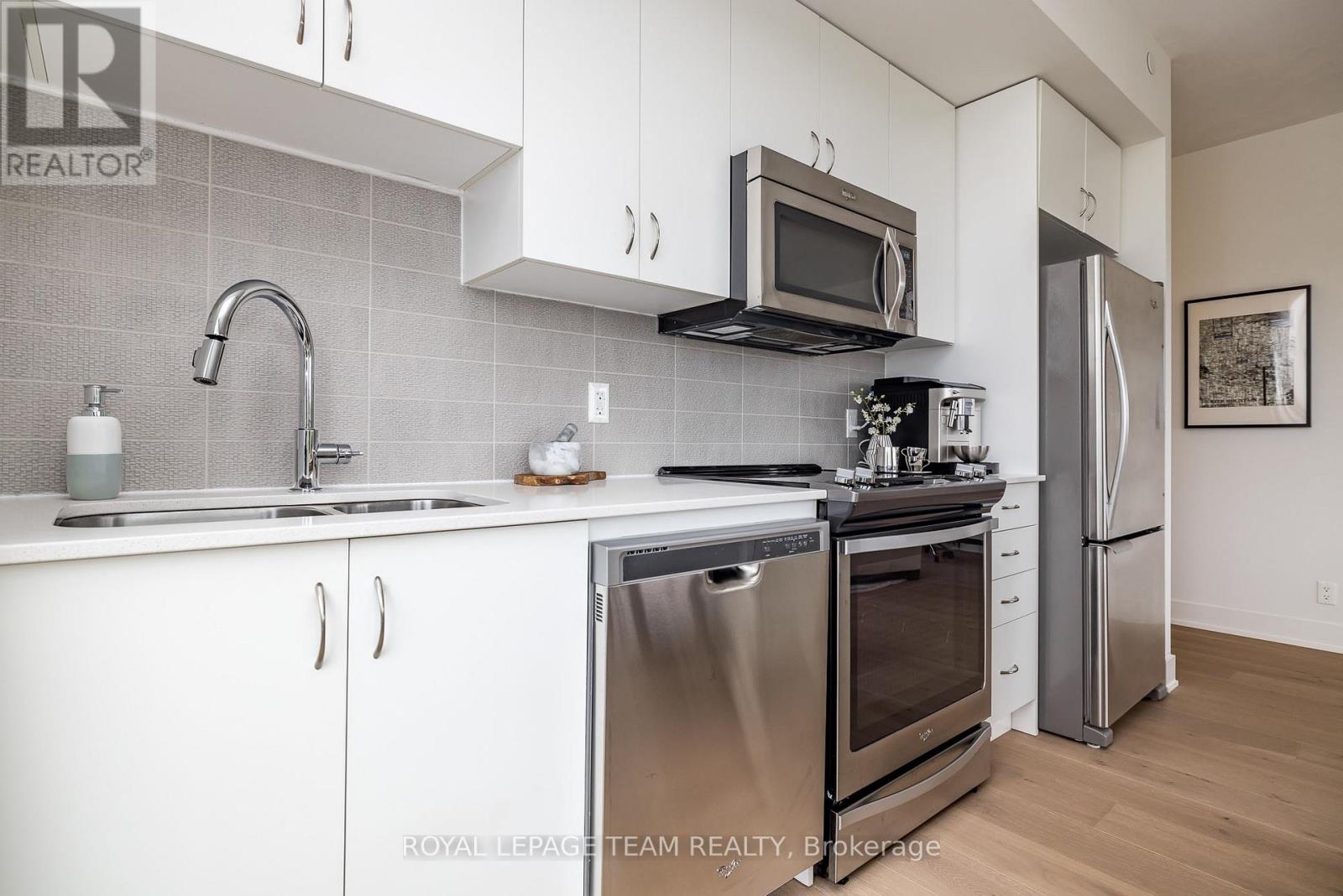 Photo 21 of 709 485 Richmond Road N, Ottawa ON