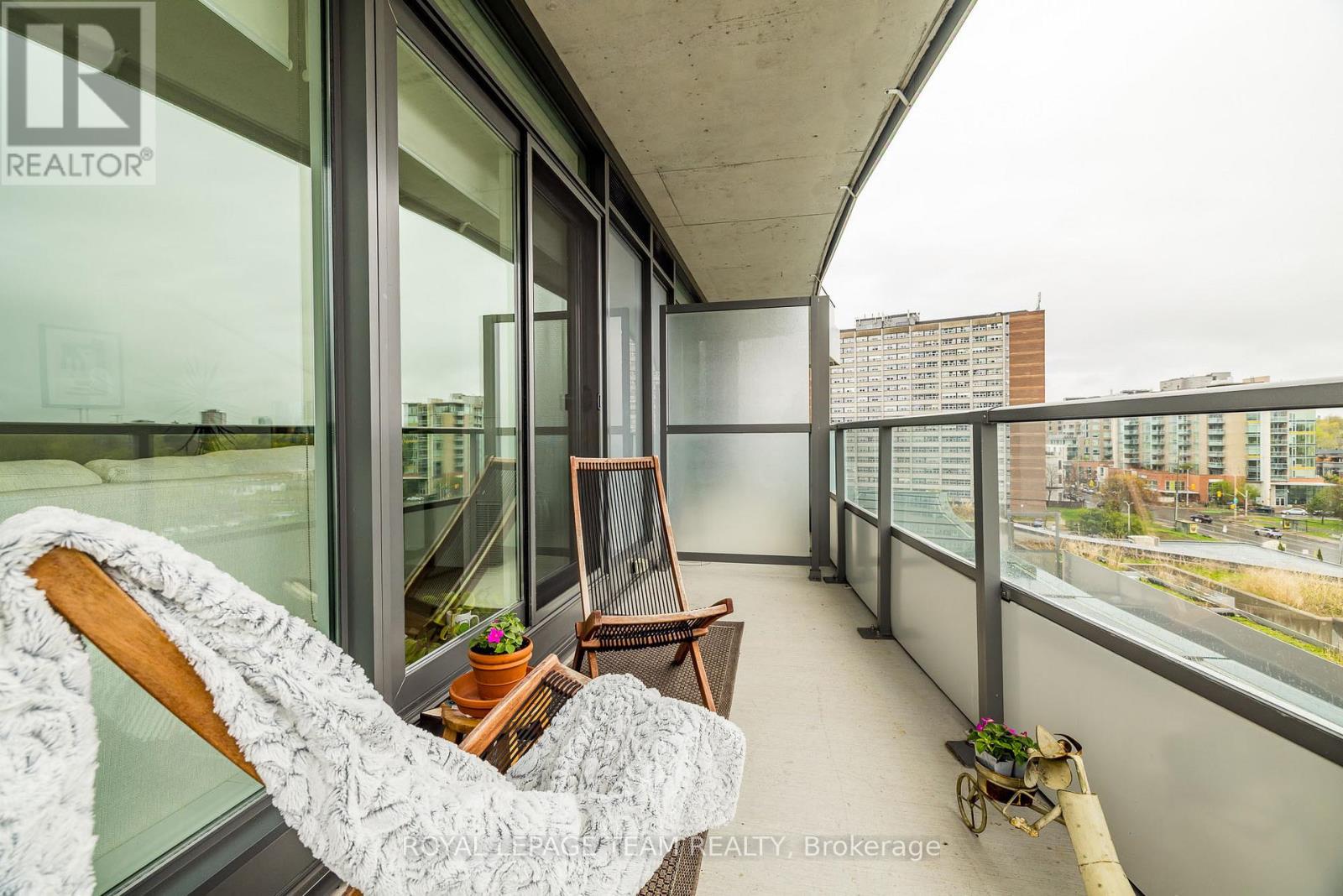 Photo 33 of 709 485 Richmond Road N, Ottawa ON
