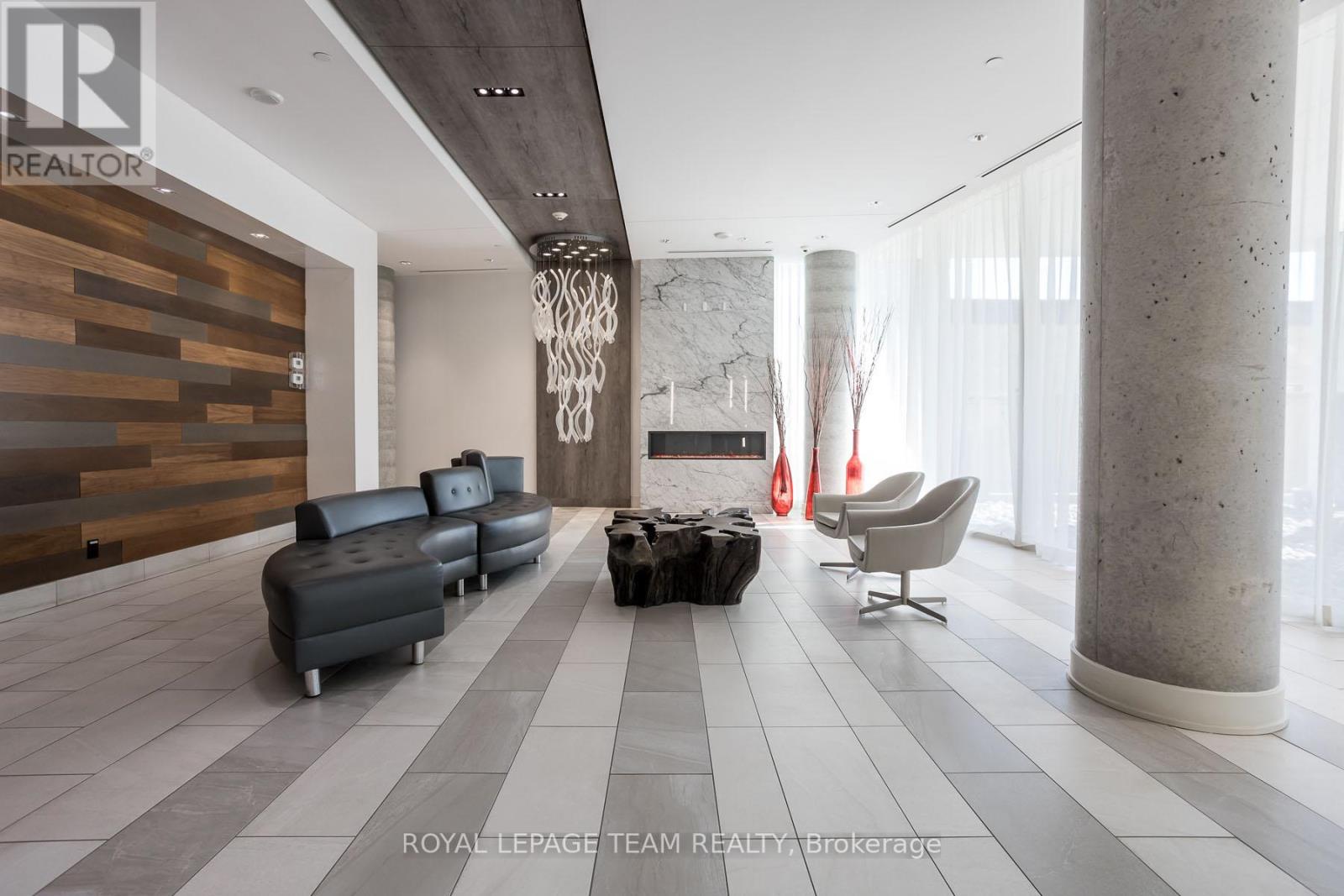Photo 4 of 709 485 Richmond Road N, Ottawa ON