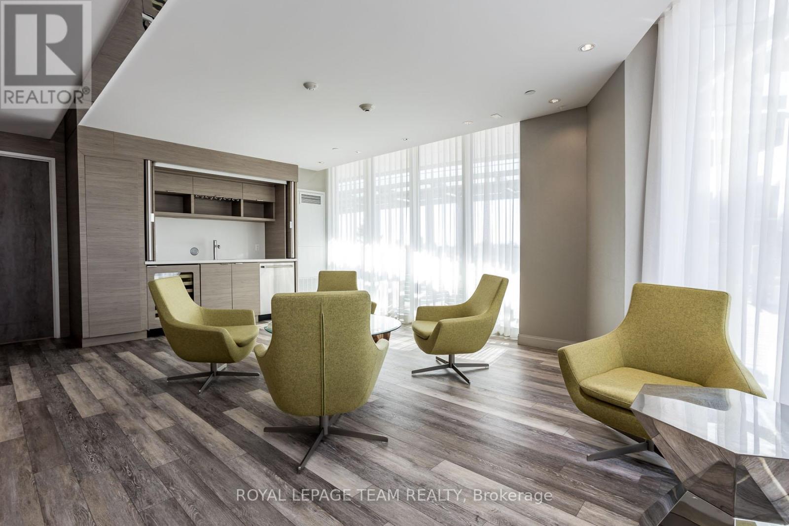 Photo 43 of 709 485 Richmond Road N, Ottawa ON