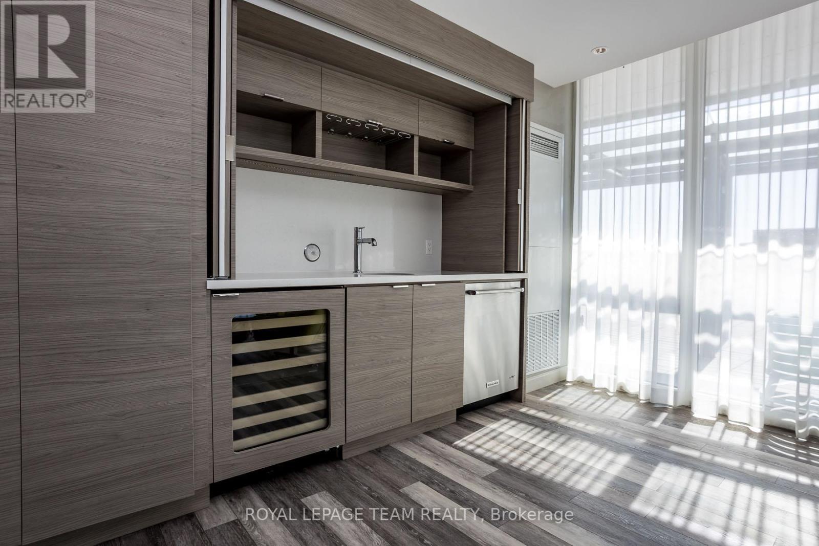 Photo 44 of 709 485 Richmond Road N, Ottawa ON