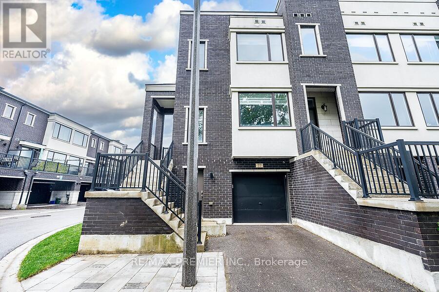 Photo 1 of 77 Sydney Circle, Vaughan ON