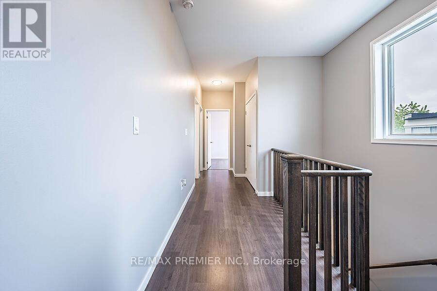Photo 20 of 77 Sydney Circle, Vaughan ON