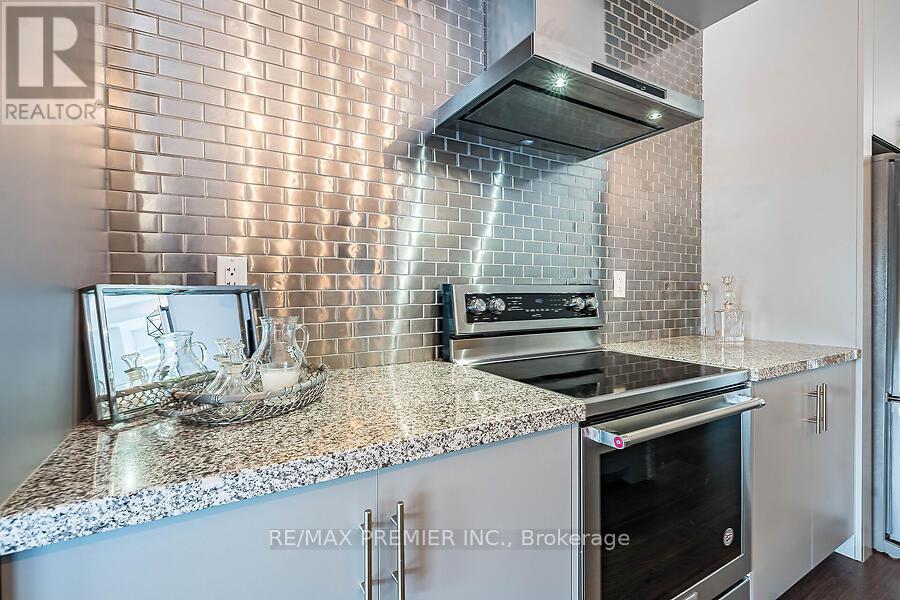 Photo 14 of 77 Sydney Circle, Vaughan ON