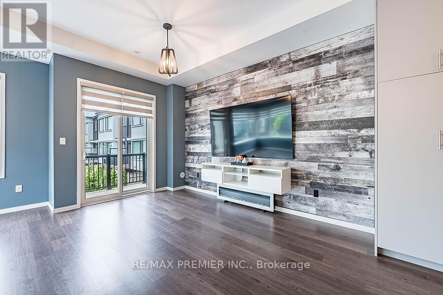 Photo 17 of 77 Sydney Circle, Vaughan ON