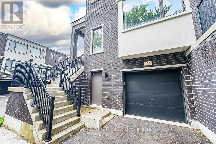 Photo 2 of 77 Sydney Circle, Vaughan ON