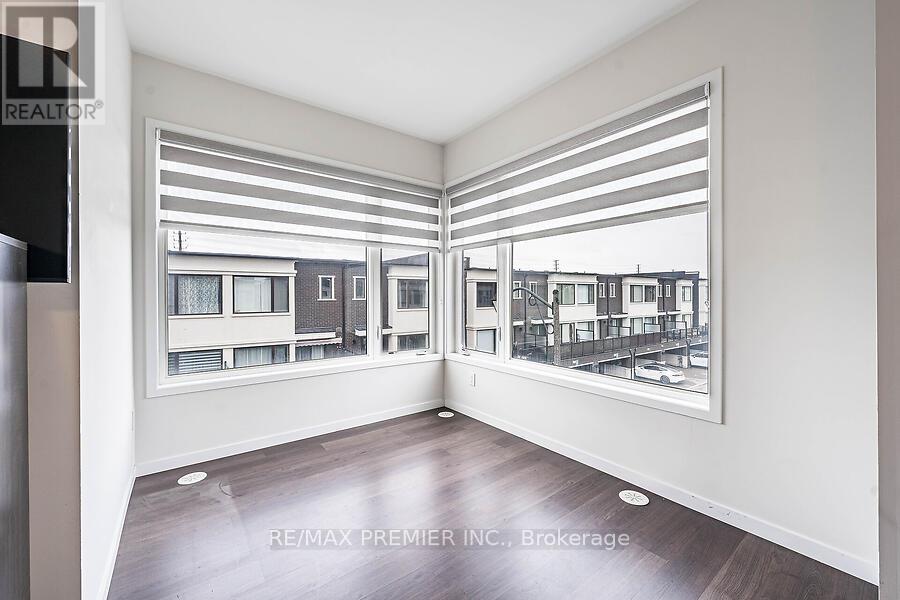 Photo 28 of 77 Sydney Circle, Vaughan ON