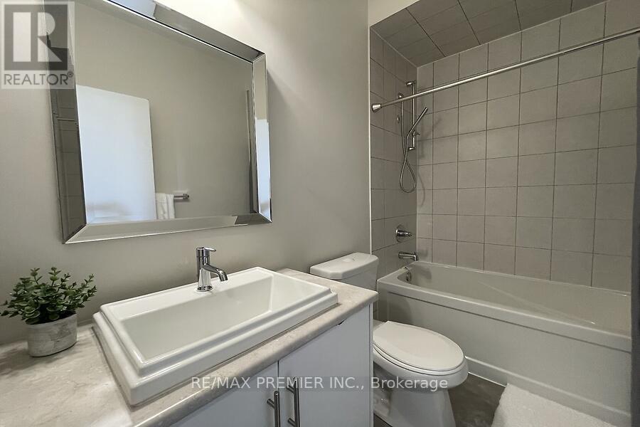 Photo 36 of 77 Sydney Circle, Vaughan ON