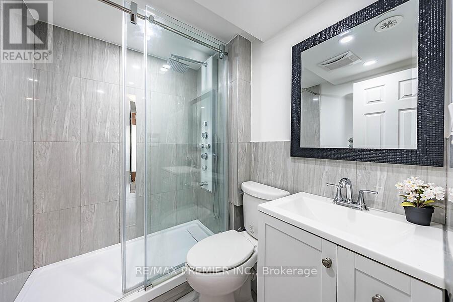 Photo 41 of 77 Sydney Circle, Vaughan ON