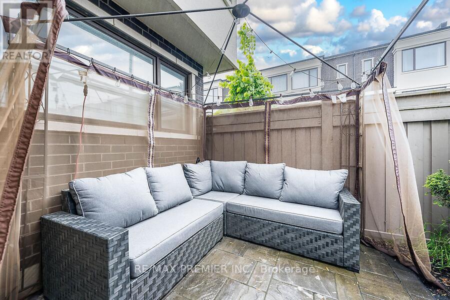 Photo 45 of 77 Sydney Circle, Vaughan ON