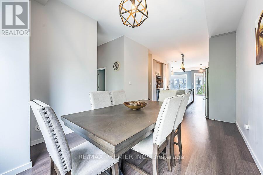 Photo 8 of 77 Sydney Circle, Vaughan ON