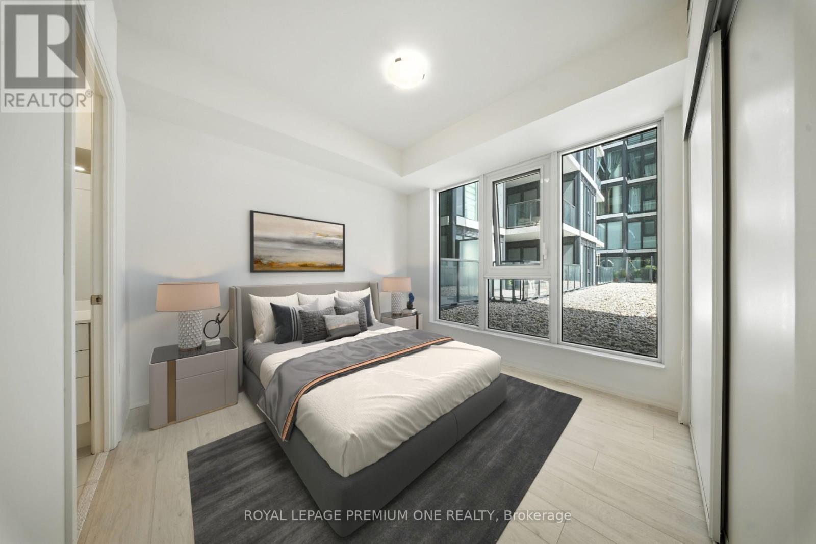 Photo 10 of 221 9000 Jane Street, Vaughan ON