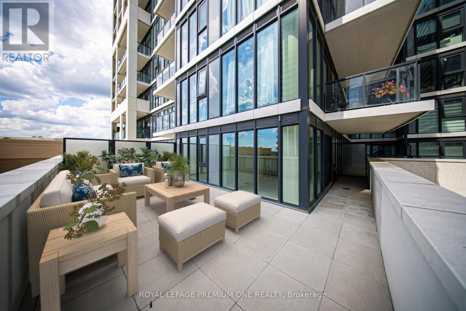 Photo 19 of 221 9000 Jane Street, Vaughan ON