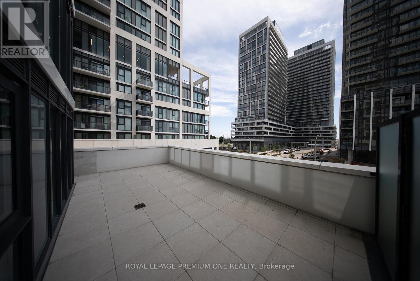 Photo 21 of 221 9000 Jane Street, Vaughan ON