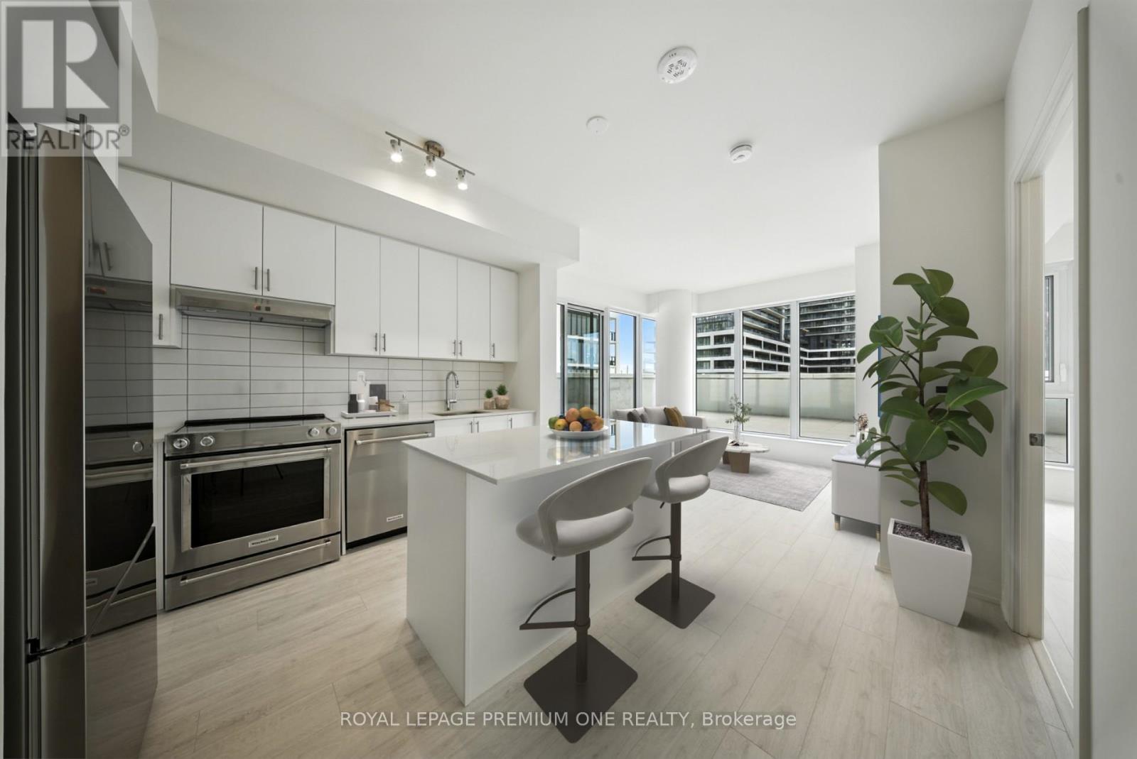 Photo 3 of 221 9000 Jane Street, Vaughan ON