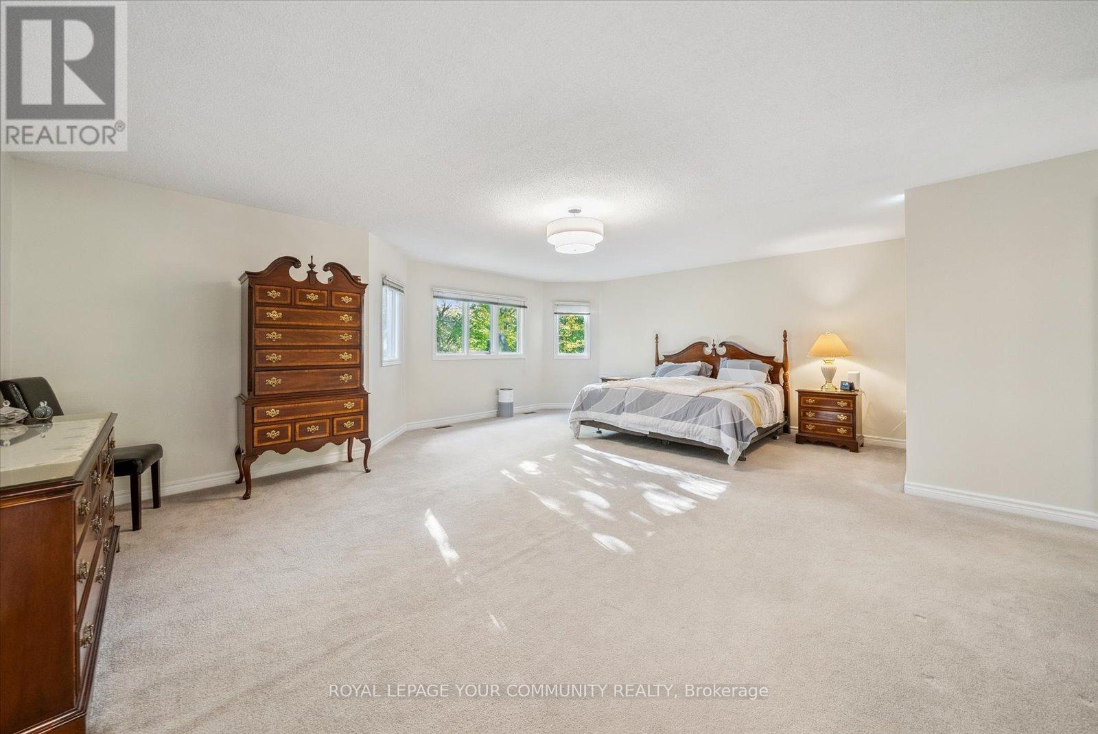 Photo 18 of 136 Markwood Lane, Vaughan ON