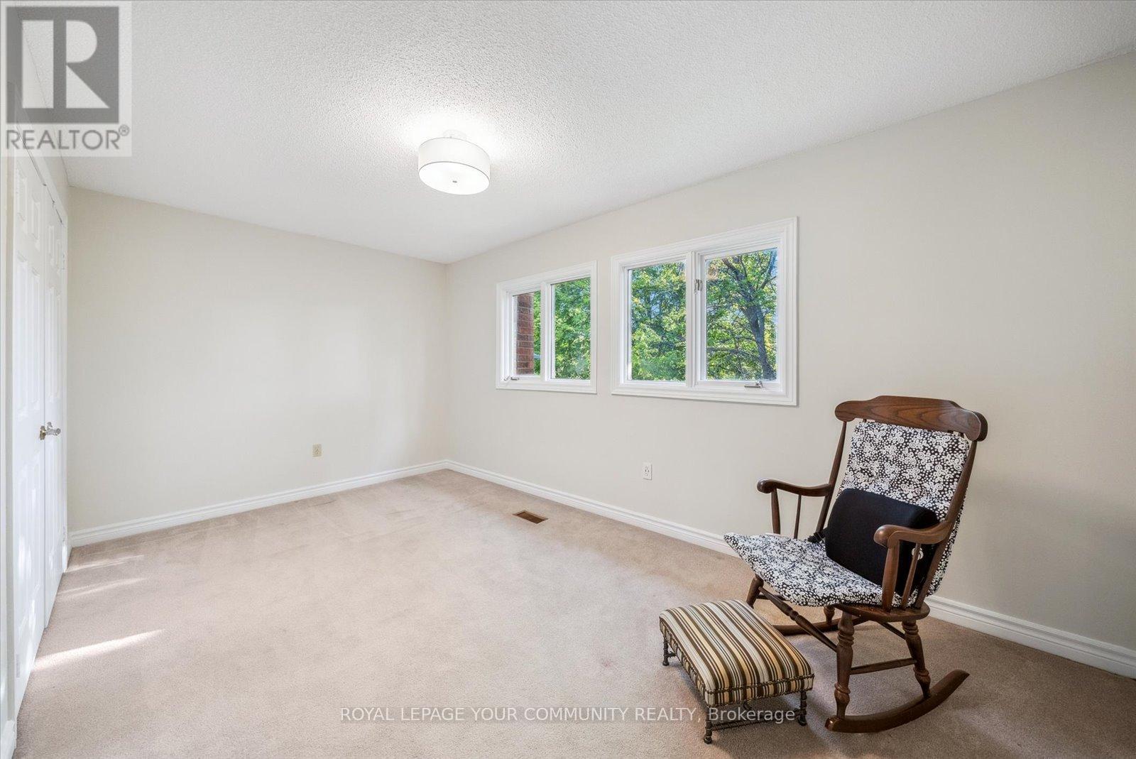 Photo 19 of 136 Markwood Lane, Vaughan ON