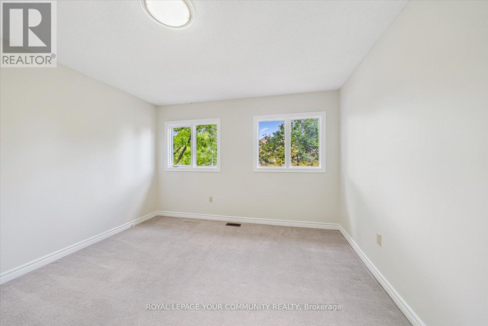 Photo 27 of 136 Markwood Lane, Vaughan ON