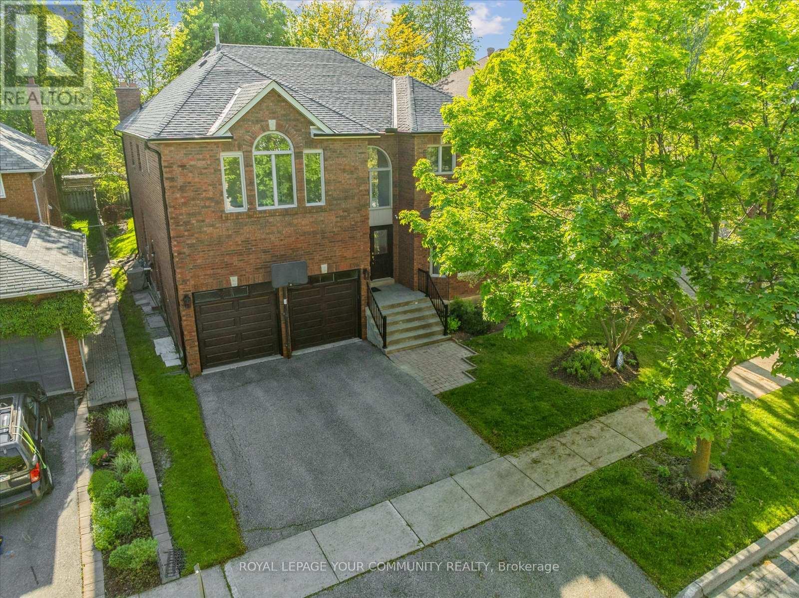 Photo 42 of 136 Markwood Lane, Vaughan ON