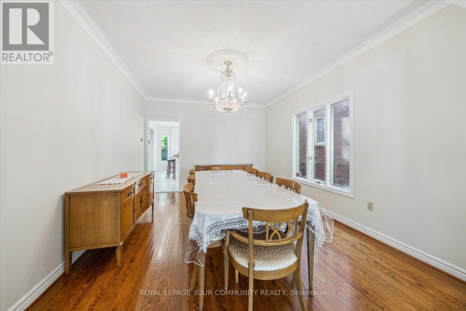 Photo 6 of 136 Markwood Lane, Vaughan ON