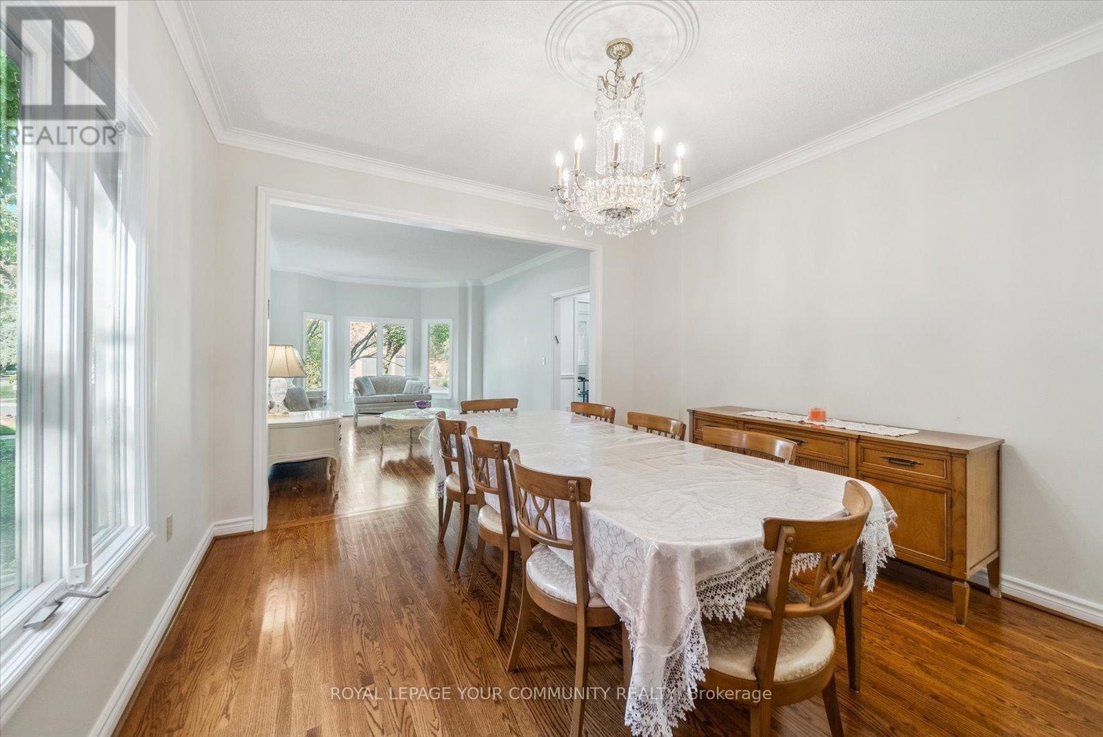 Photo 7 of 136 Markwood Lane, Vaughan ON