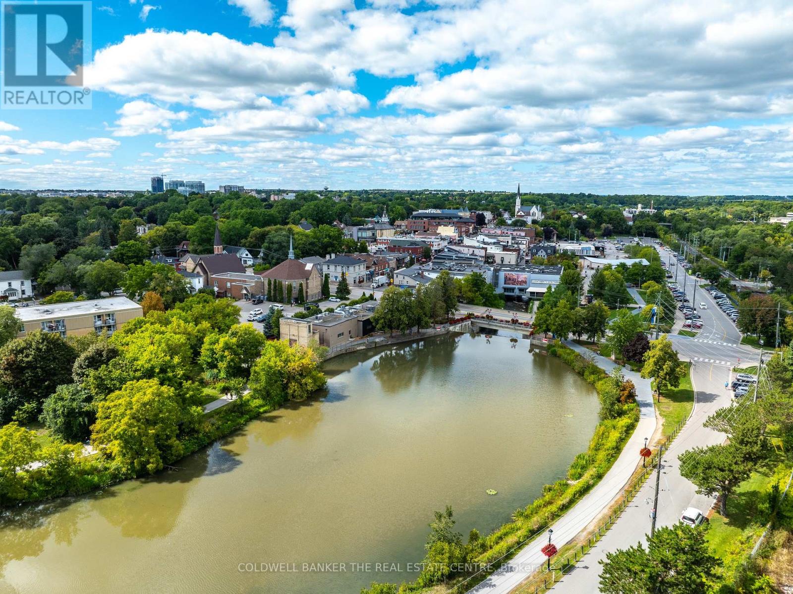 Photo 25 of 272 Avenue Road, Newmarket ON