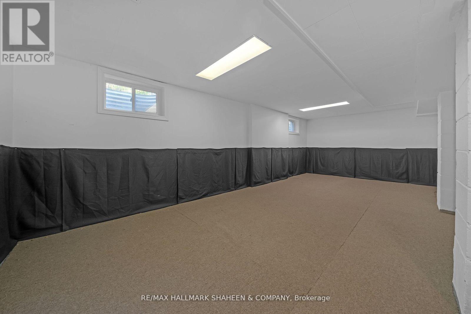 Photo 21 of 99 Lucas Street, Richmond Hill ON