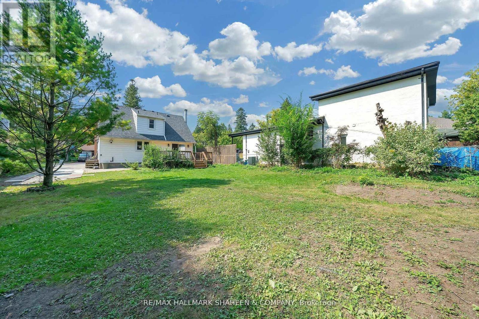 Photo 26 of 99 Lucas Street, Richmond Hill ON