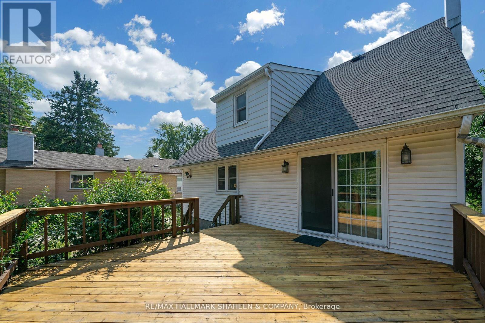 Photo 28 of 99 Lucas Street, Richmond Hill ON