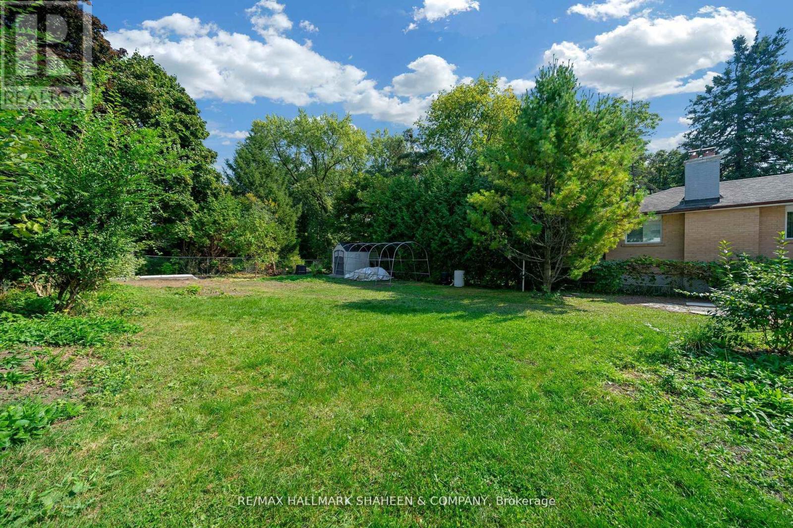 Photo 31 of 99 Lucas Street, Richmond Hill ON