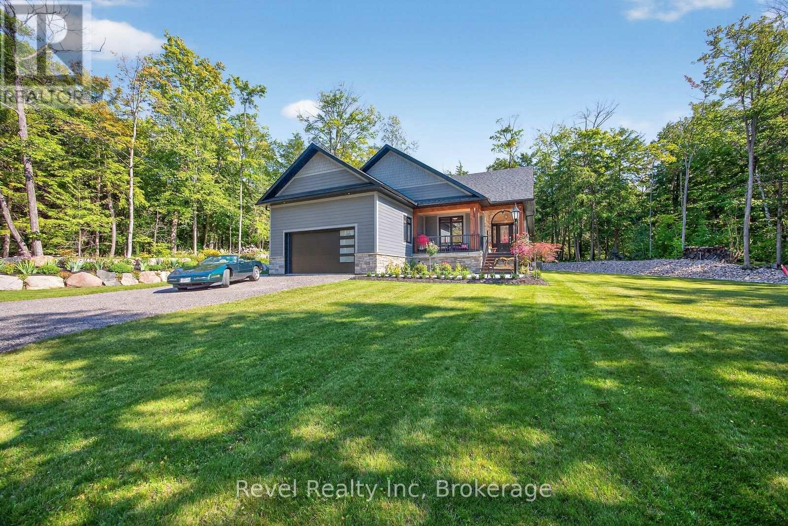 Photo 1 of 517 Silverbirch Drive, Tiny ON