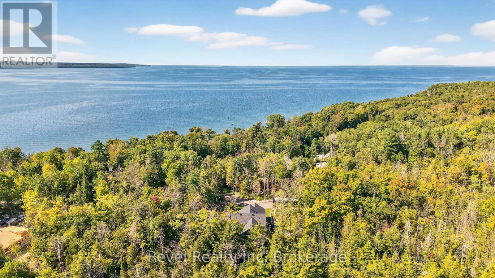 Photo 2 of 517 Silverbirch Drive, Tiny ON