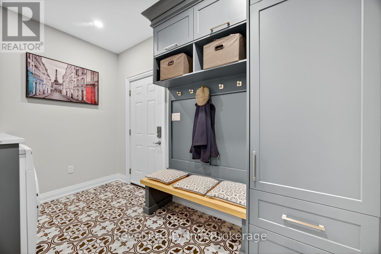 Photo 21 of 517 Silverbirch Drive, Tiny ON