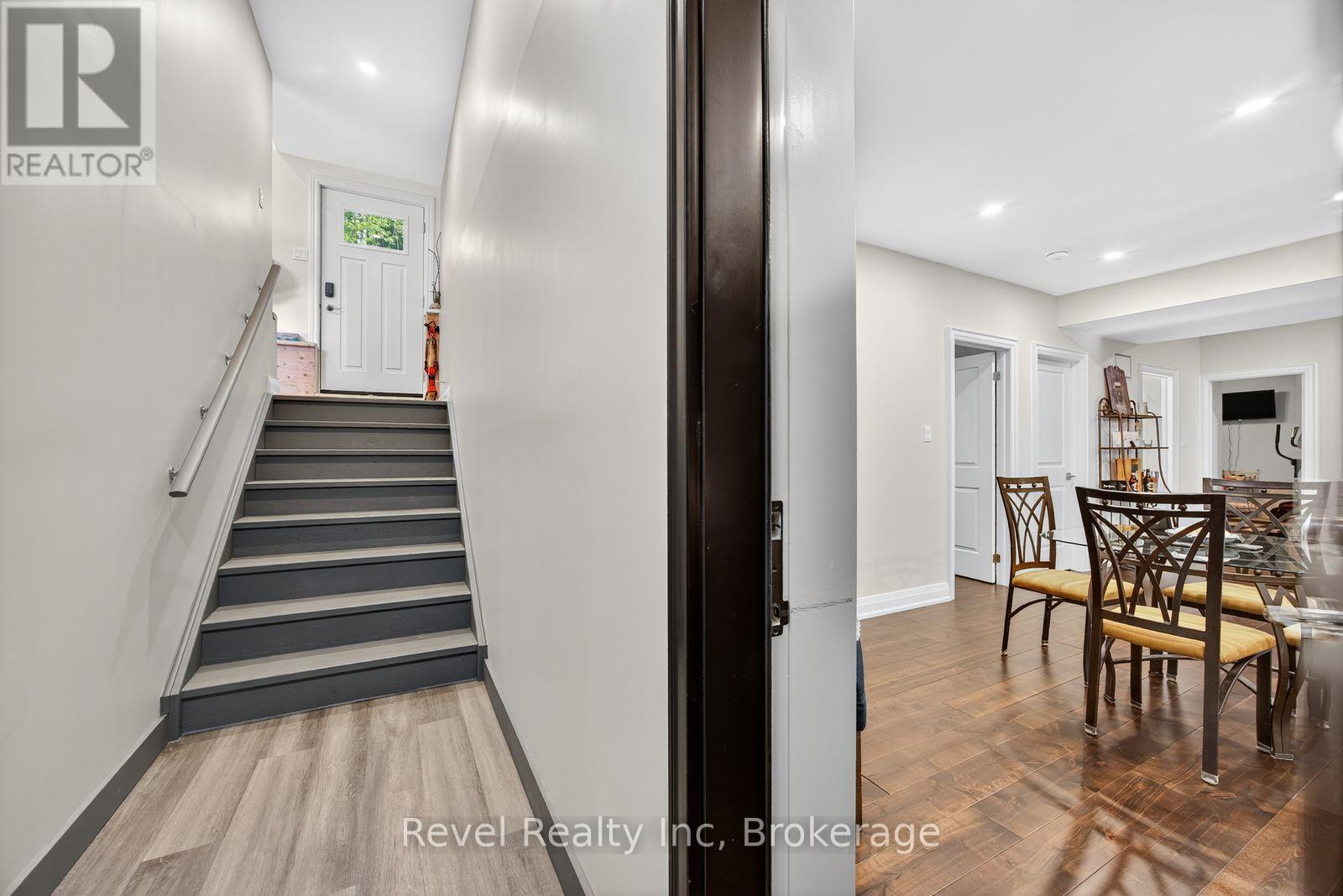 Photo 22 of 517 Silverbirch Drive, Tiny ON